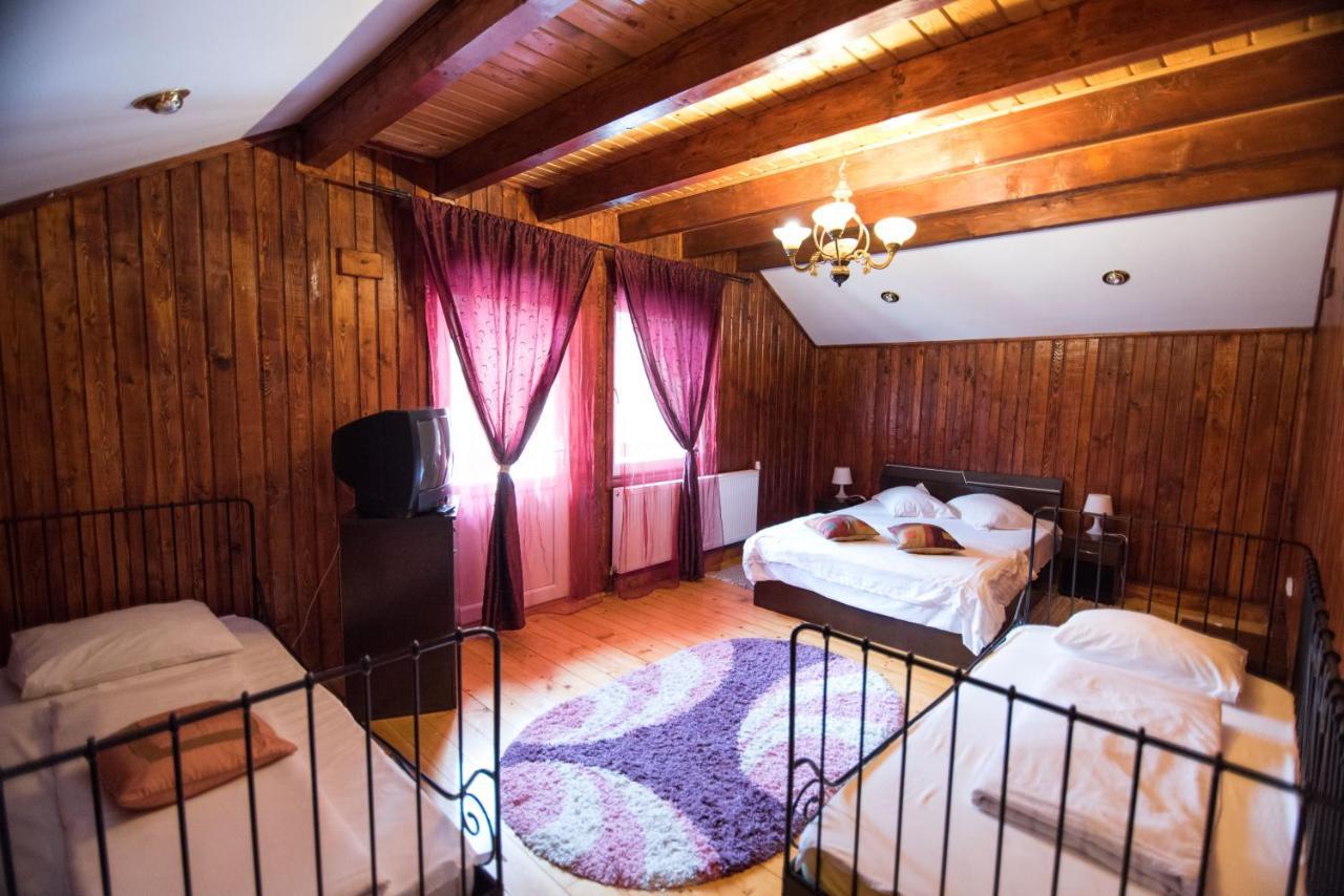 Villa Casa Domneasca Baia de Fier Esterno foto