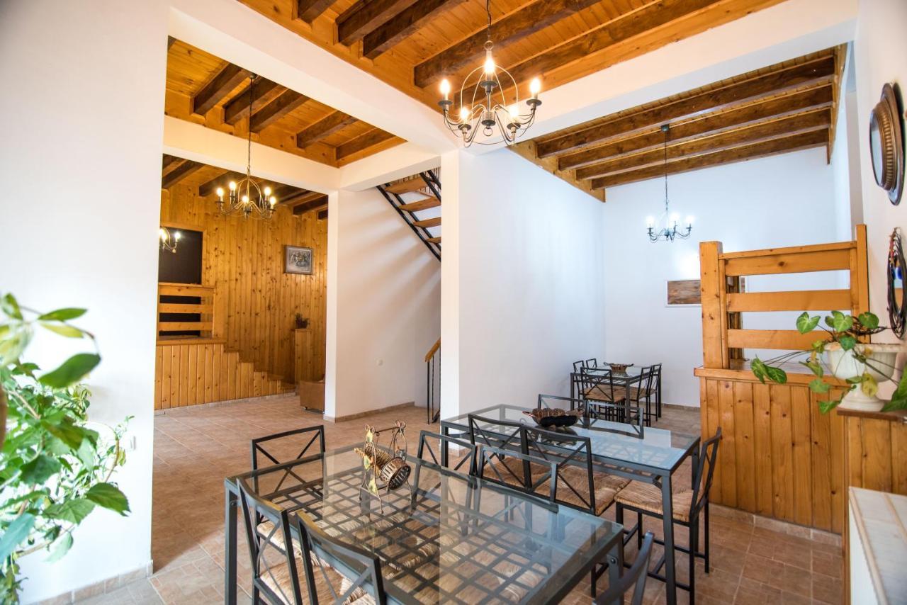 Villa Casa Domneasca Baia de Fier Esterno foto